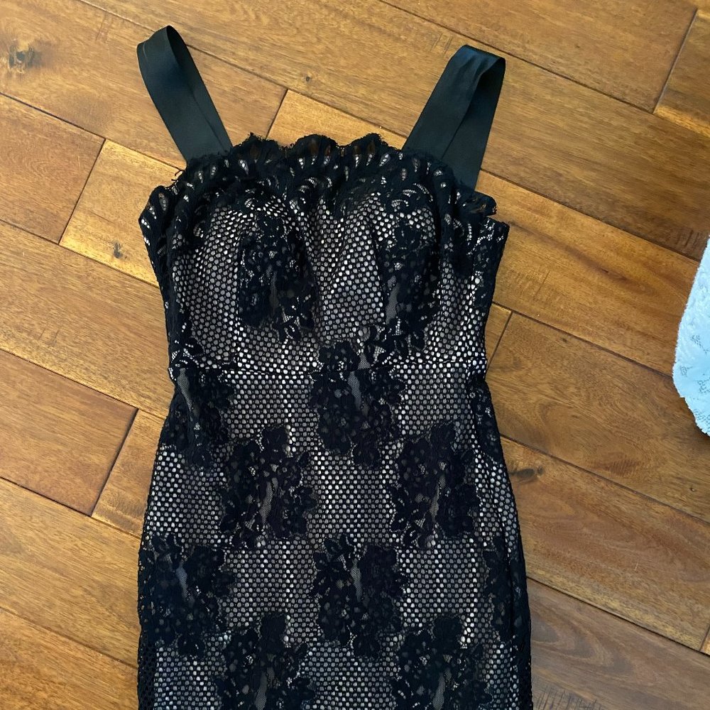 Mini black and beige cocktail dress w/lace, Size 5